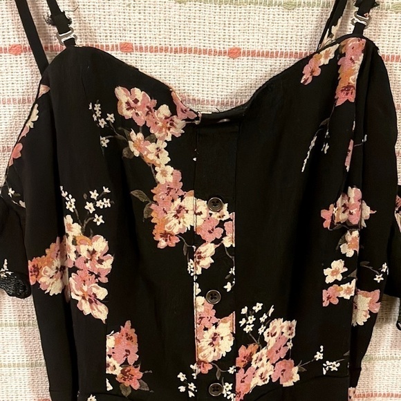 Wild Fable Black cold-shoulder jumpsuit. - Picture 7 of 11